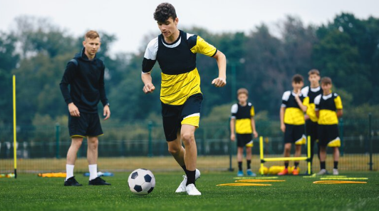 Football Training Session: What Actually Happens on the Field